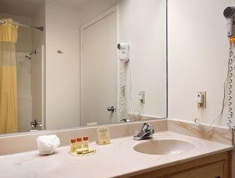 Days Inn By Wyndham Riverside Tyler Mall Ruang foto
