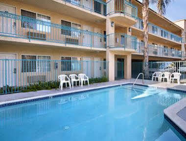 Days Inn By Wyndham Riverside Tyler Mall Bagian luar foto